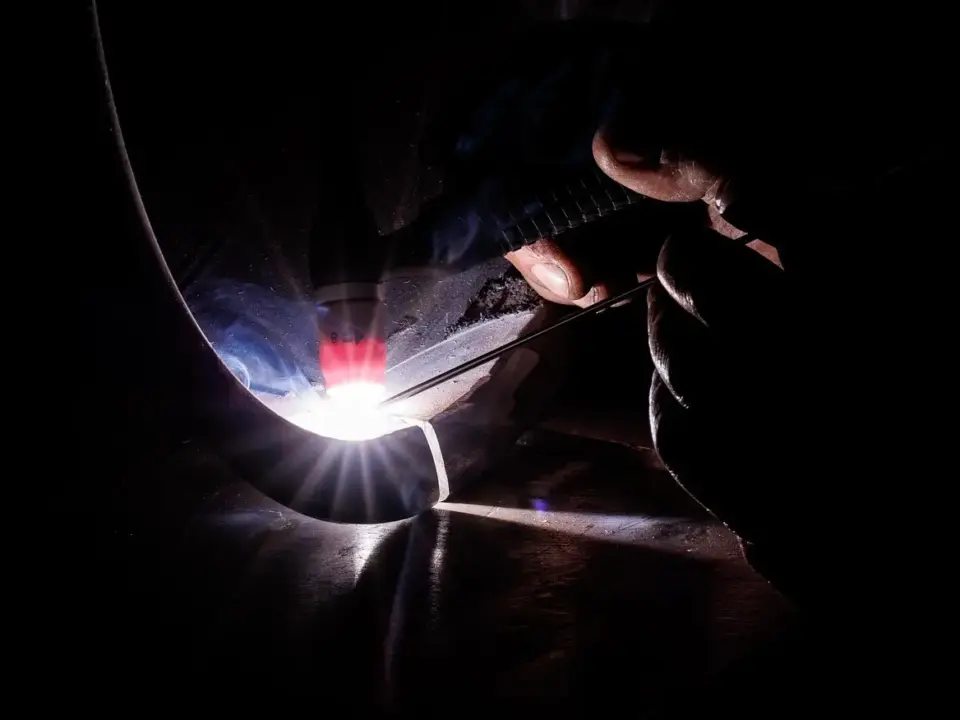 Hvad består messing af? Den overraskende sammensætning bag det gyldne metal