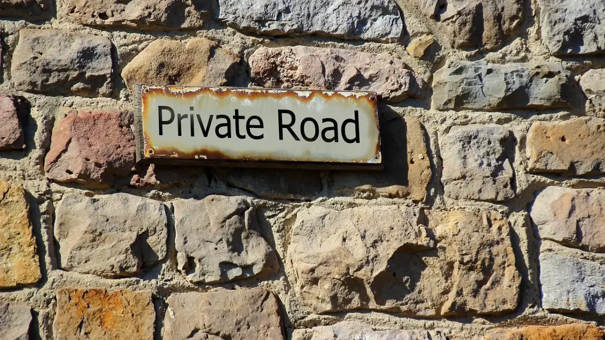 Hvad er ejendomsvurdering? Få styr på værdi, skat og dit boligsalg