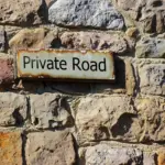 Hvad er ejendomsvurdering? Få styr på værdi, skat og dit boligsalg