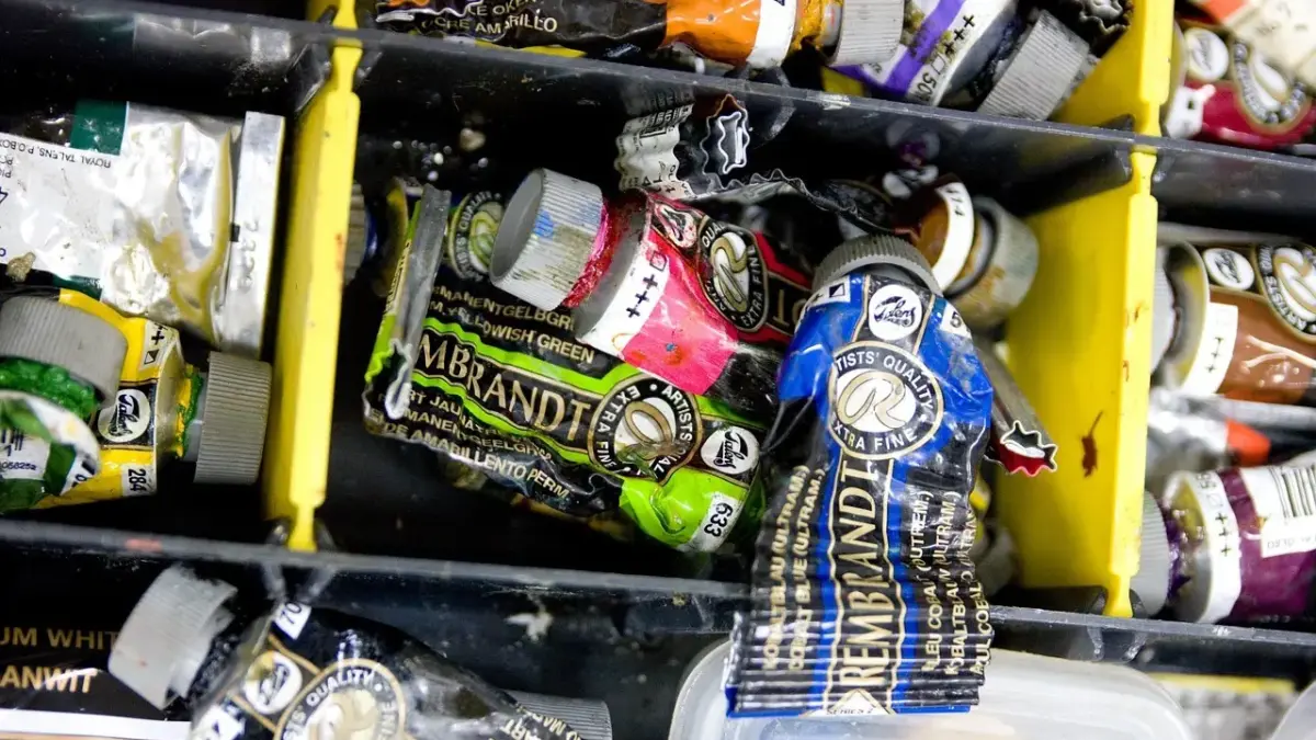 Hvad er jordfarver? Opdag naturens varme palet og hvordan du bruger den i indretningen