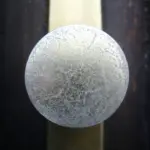 Hvad er messing? Hemmelighederne bag det gyldne metal, du møder hver dag