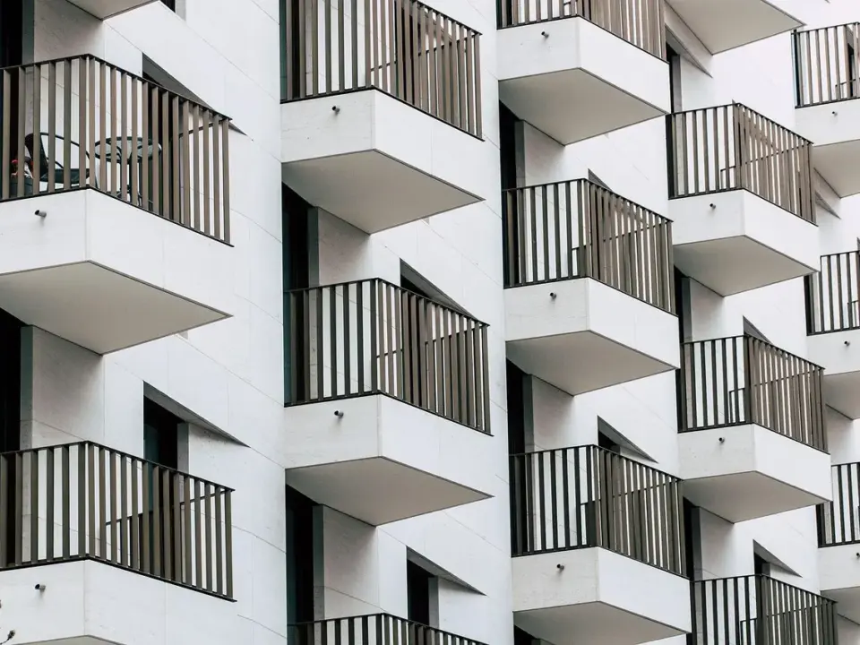 Hvad koster det at låne 1 million til andelsbolig? Få overblikket over renter, afdrag og skjulte gebyrer